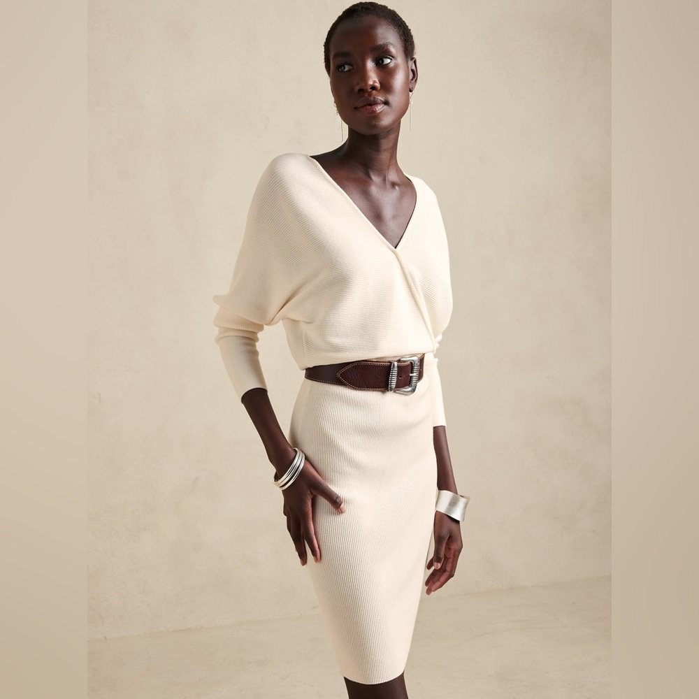 Banana Republic Dolman sleeve blousson waist sweater dress